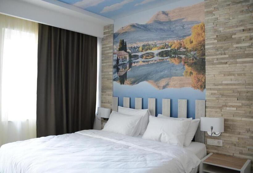 اتاق استاندارد با بالکن, Nar