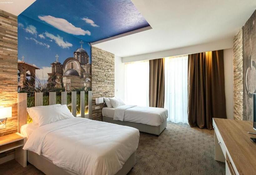 اتاق استاندارد با بالکن, Nar