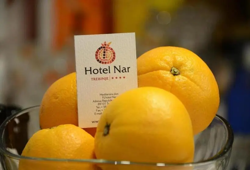 اتاق استاندارد سه تخته با بالکن, Nar