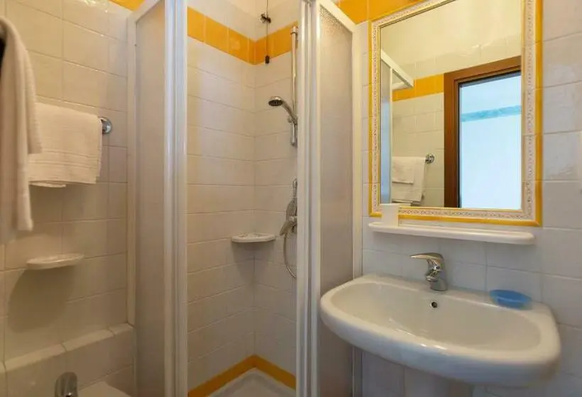 Standard-huone Järvinäkymä, Residence Sirenella