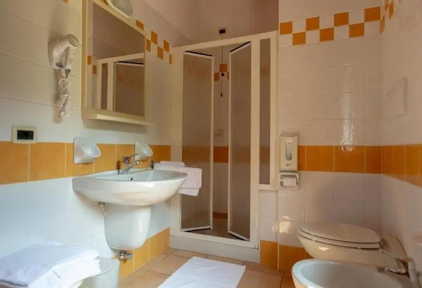 2 Bedrooms Apartment Lake View, Residence Sirenella
