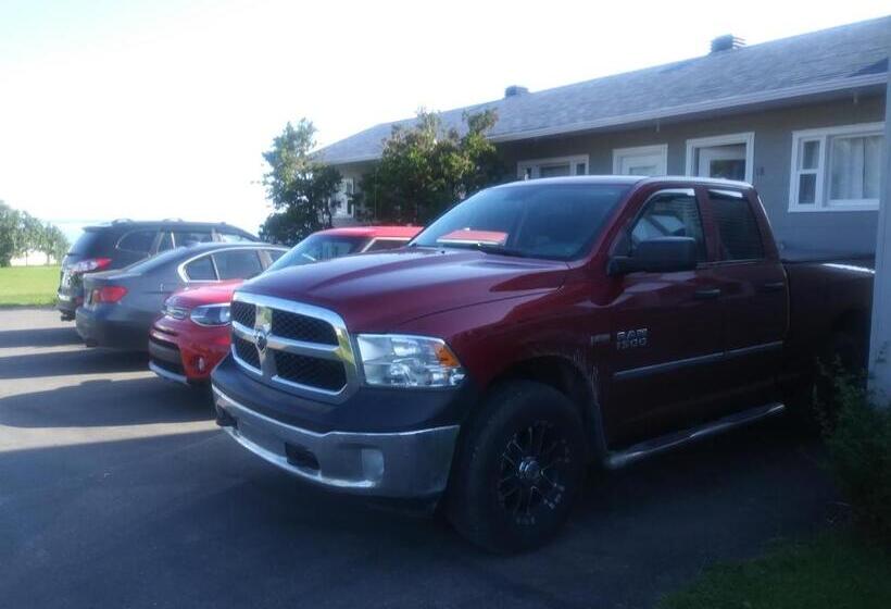 חדר סטנדרט עם מרפסת, Hôtel Motel Rocher Percé