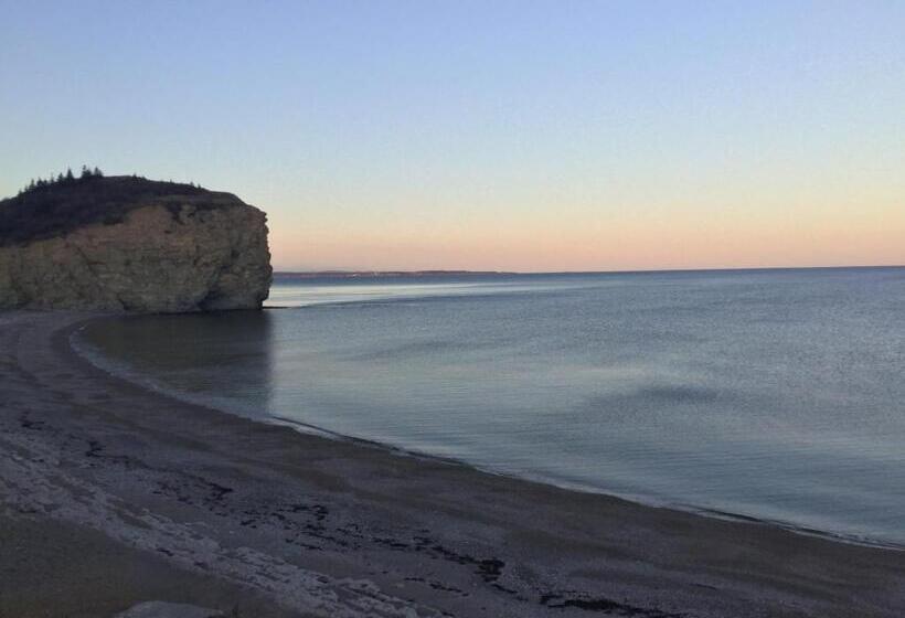 בקתה סופריור, Hôtel Motel Rocher Percé