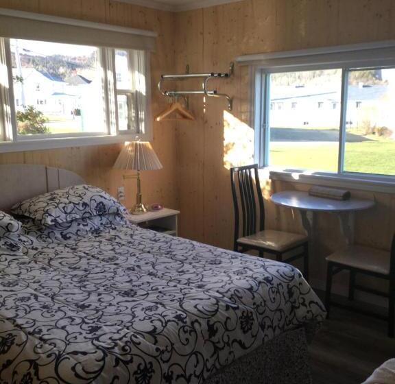 בקתה סופריור, Hôtel Motel Rocher Percé