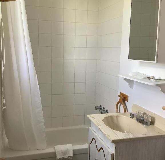 חדר סטנדרט נוף להרים, Hôtel Motel Rocher Percé