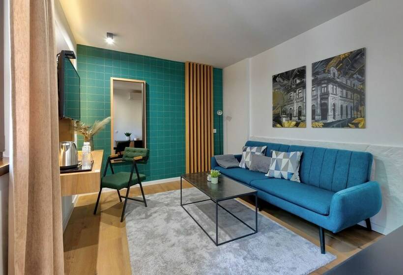 اتاق خانوادگی, Sinan Han