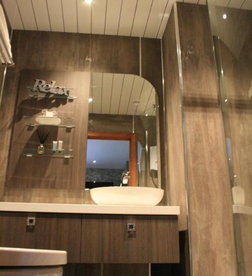 Superior-huone, North Kessock