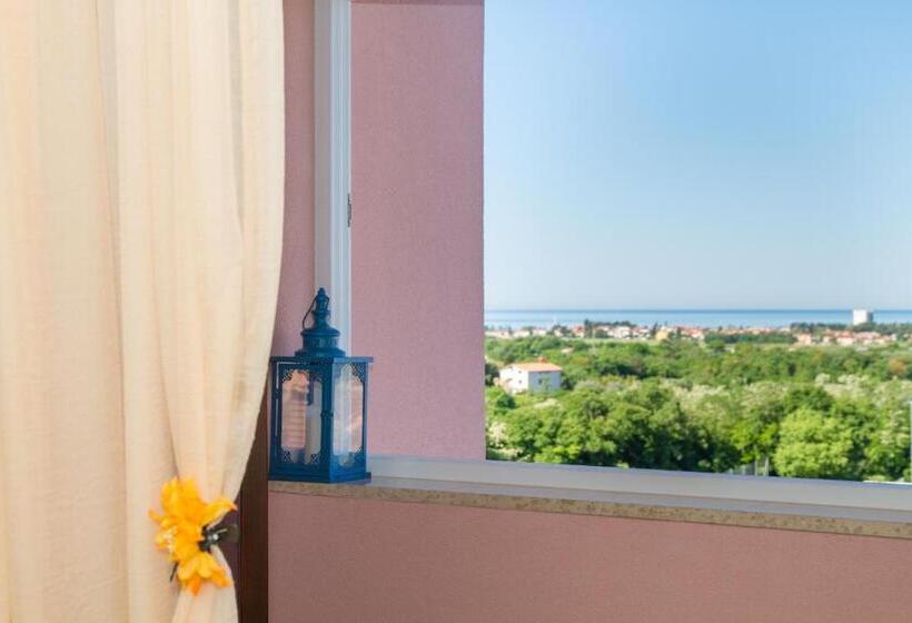 Полулюкс Вид на Море, Arte Casa