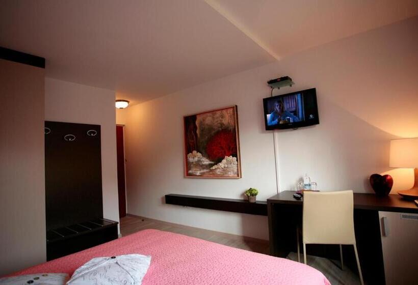 Номер Стандарт Вид на Сад, Arte Casa