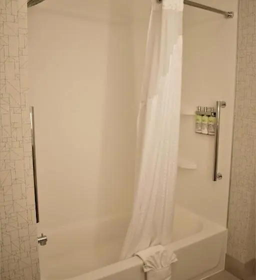 身障者適用スイートルーム, Holiday Inn Express & Suites Gettysburg, An Ihg