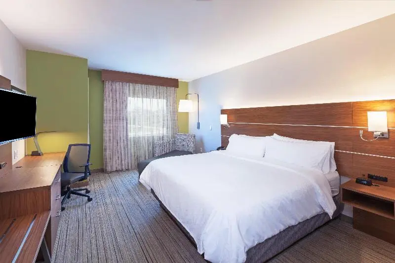 Standard-huone King-vuode, Holiday Inn Express & Suites Lenexa Overland Park Area, An Ihg
