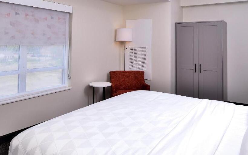 Номер Стандарт, Holiday Inn & Suites   Farmington Hills   Detroit Nw, An Ihg