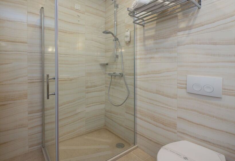 Семейный Номер, Perla