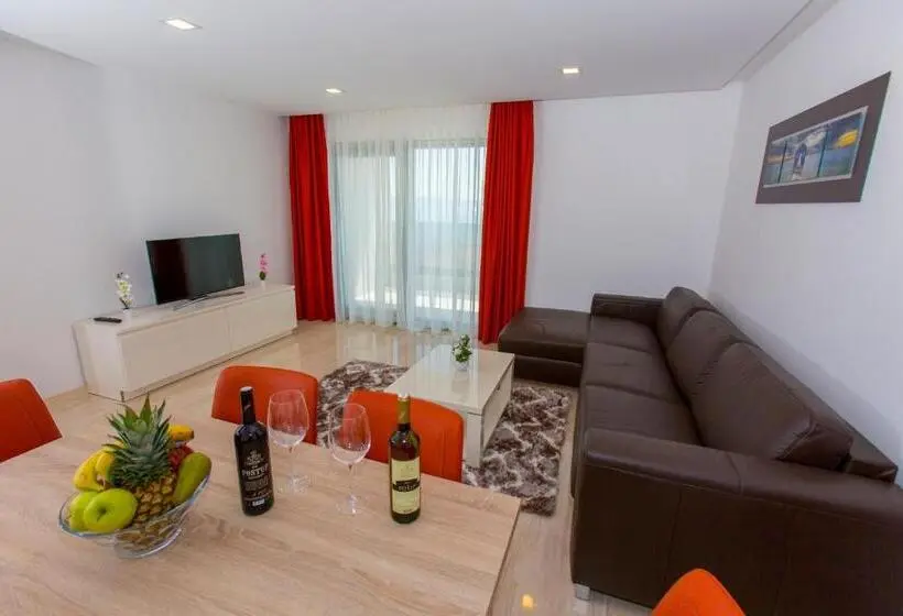آپارتمان 3 خوابه با چشم‌انداز دریا, Luxury Aparthotel