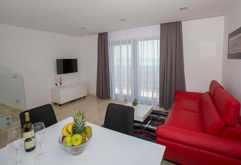 带3个卧室带海景的公寓, Luxury Aparthotel