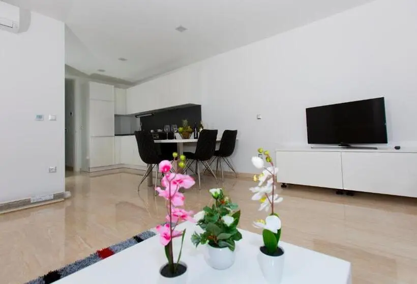 آپارتمان 3 خوابه با چشم‌انداز دریا, Luxury Aparthotel