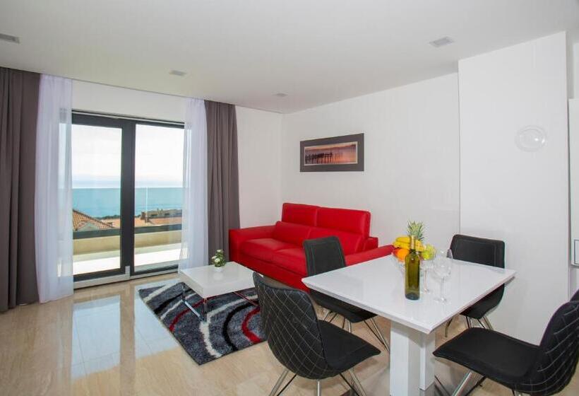 带3个卧室带海景的公寓, Luxury Aparthotel