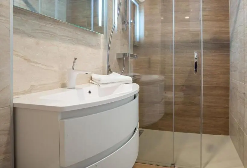 آپارتمان 2 خوابه با تراس, Luxury Aparthotel