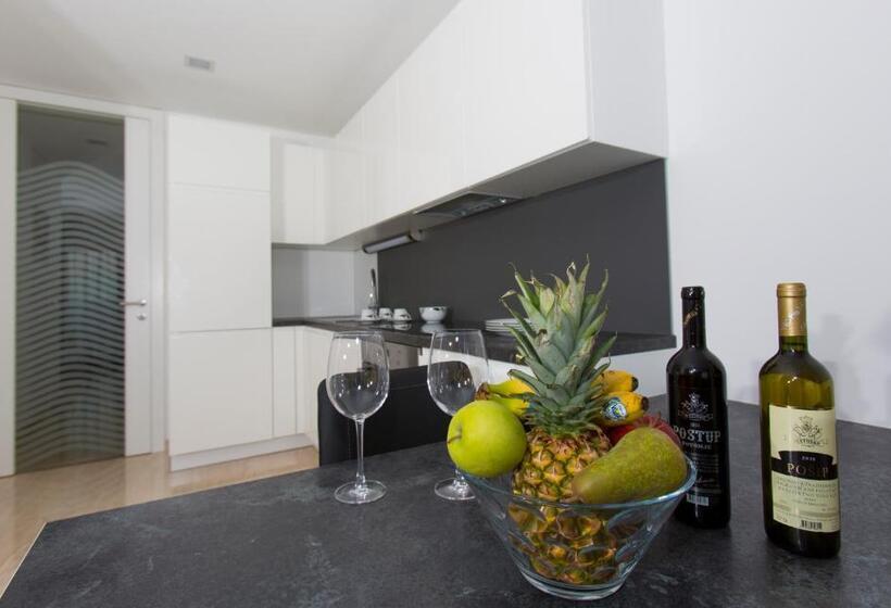 带露台两卧公寓, Luxury Aparthotel