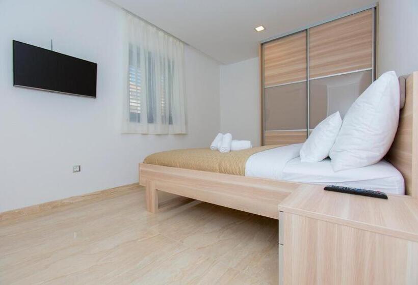 带1个卧室的带阳台的公寓, Luxury Aparthotel