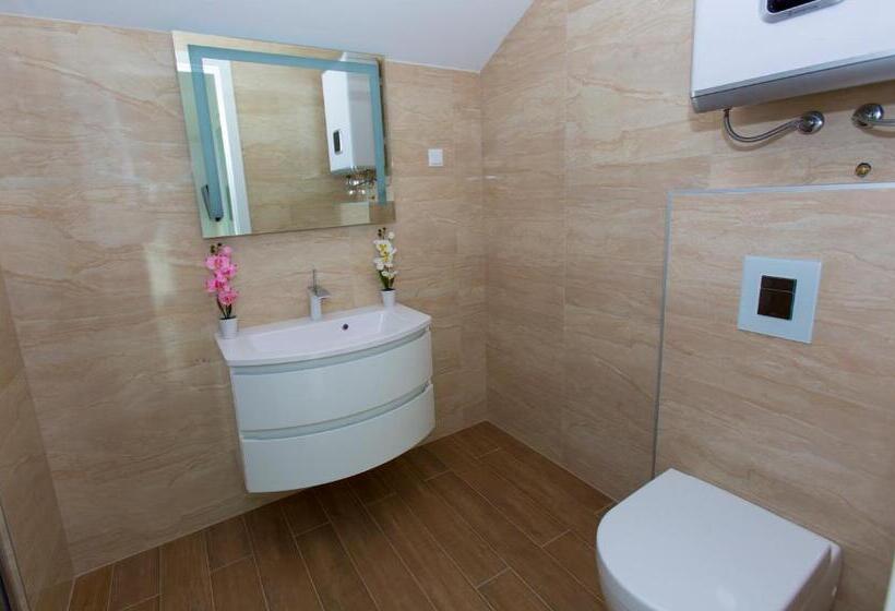 带1个卧室的带阳台的公寓, Luxury Aparthotel