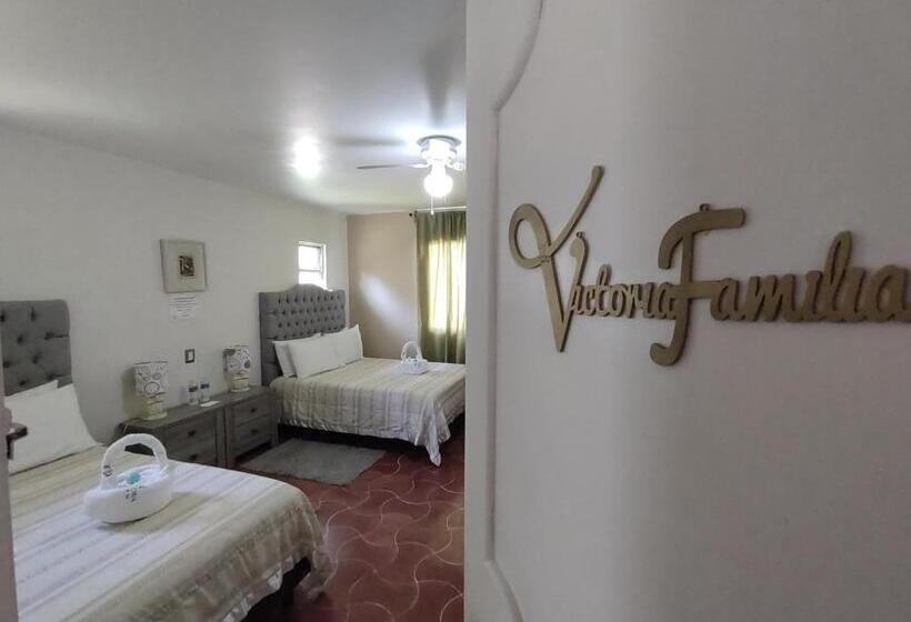 Номер Стандарт Вид на Бассейн, Victoria Hotel Y Spa