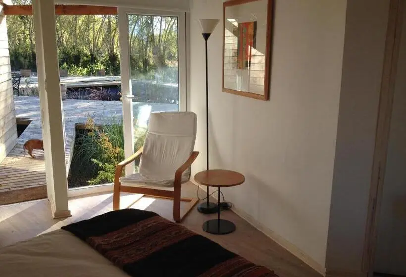 اتاق لوکس با تخت بزرگ, Barrica Lodge