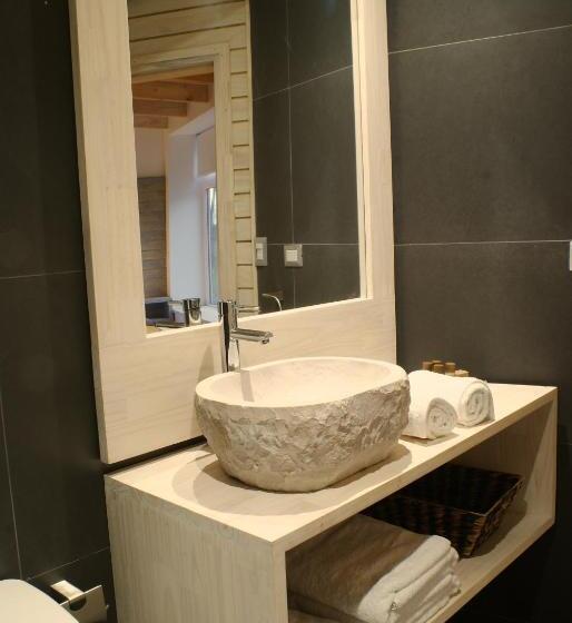 اتاق لوکس با تخت بزرگ, Barrica Lodge