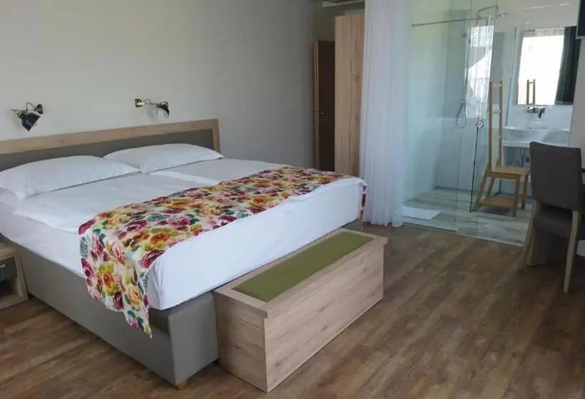 バルコニー付きデラックスルーム, Bed&breakfast Vinarija Coner