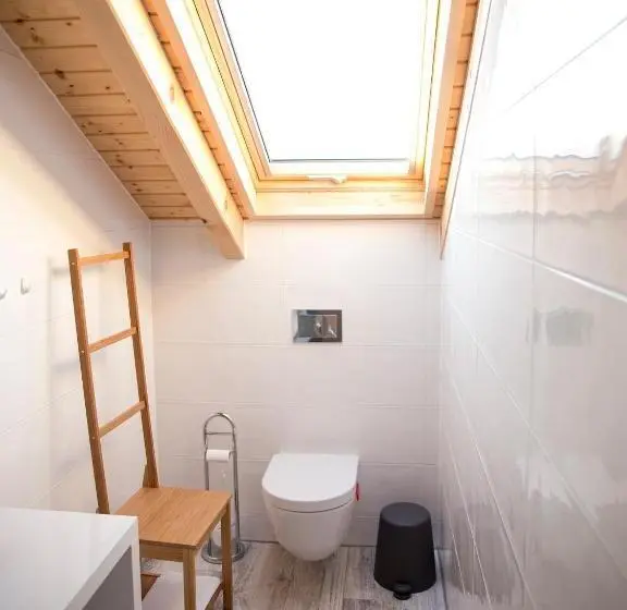 デラックススイート, Bed&breakfast Vinarija Coner