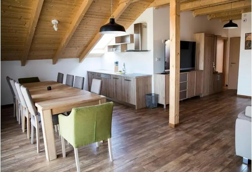 デラックススイート, Bed&breakfast Vinarija Coner