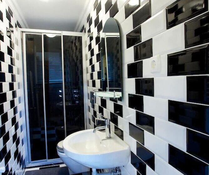 バス共有のスタンダードルーム, Dreamers V&v Hotel Cihangir