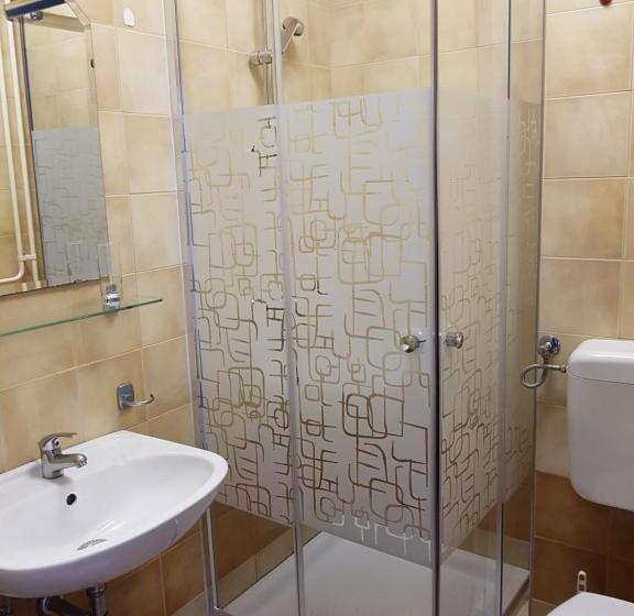 디럭스 룸, Hostel Erks