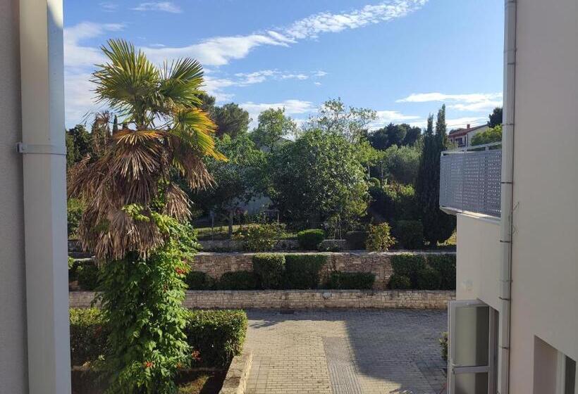 디럭스 룸, Hostel Erks