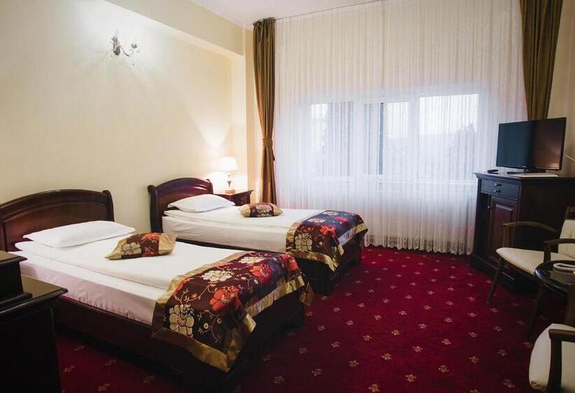 スタンダードルーム, Capitol