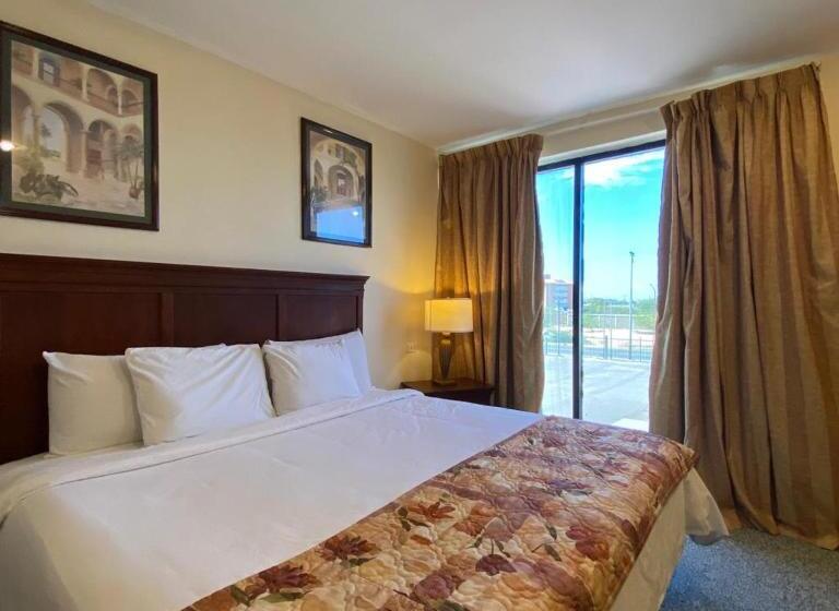 سوییت, Las Palmas Inn