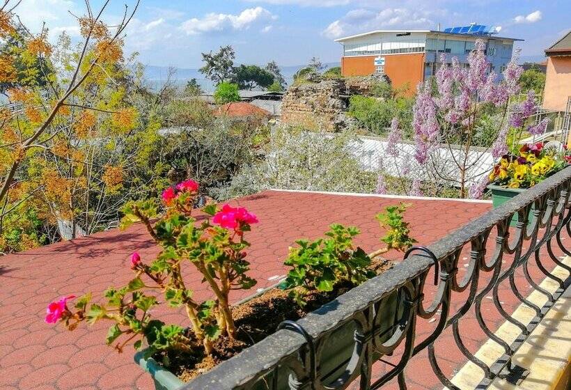 Номер Стандарт Вид на Озеро, İznik Seyir Otel