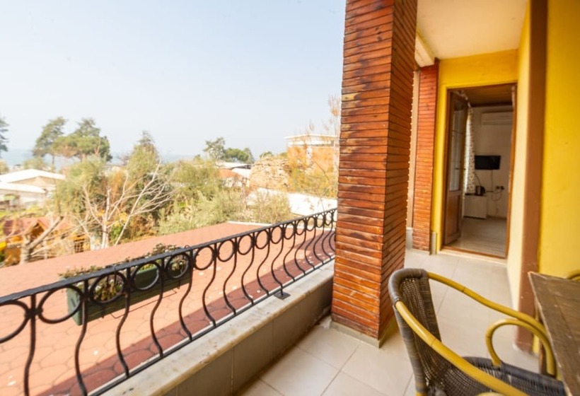 Номер Стандарт Вид на Озеро, İznik Seyir Otel