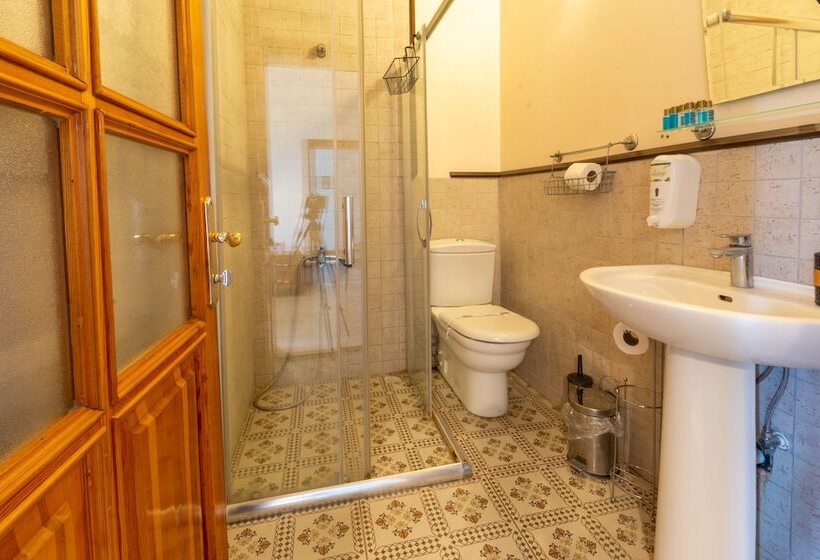 Люкс Семейный 2 Спальни, İznik Seyir Otel