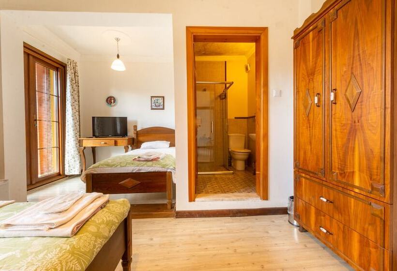 Люкс Семейный 2 Спальни, İznik Seyir Otel