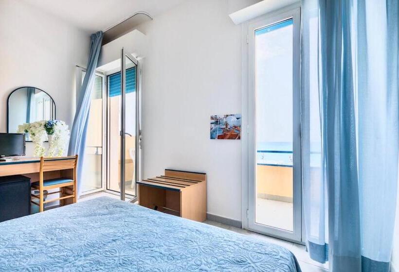 اتاق استاندارد با چشمانداز دریا, Stella Marina