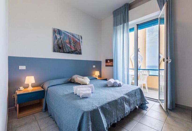 اتاق استاندارد با چشمانداز دریا, Stella Marina