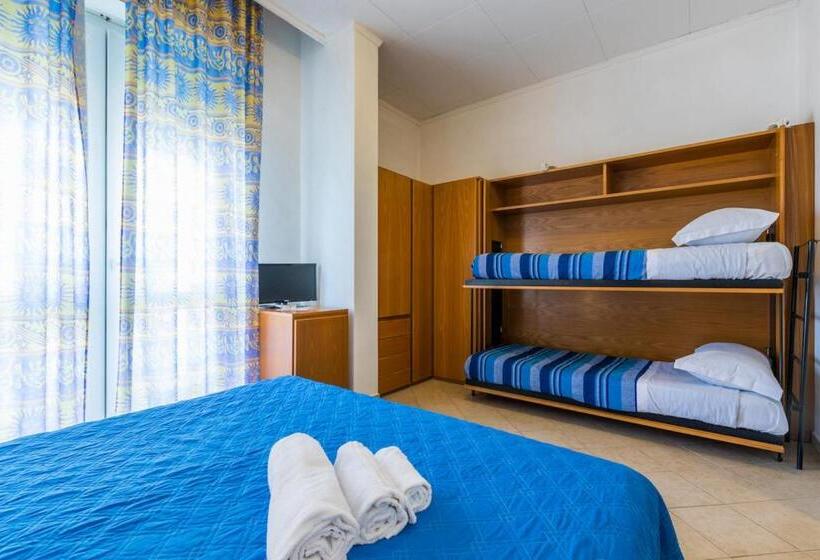 اتاق استاندارد چهار تخته با چشمانداز دریا, Stella Marina