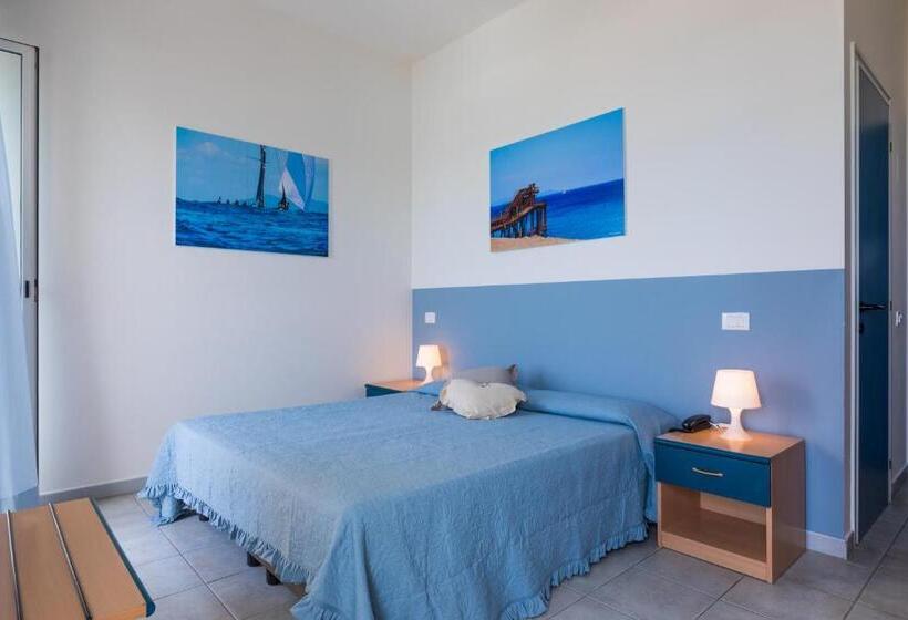 اتاق استاندارد چهار تخته با چشمانداز دریا, Stella Marina