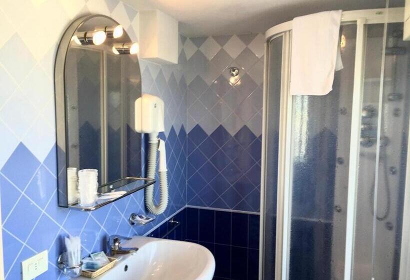 سوییت جونیور با چشمانداز دریا, Stella Marina