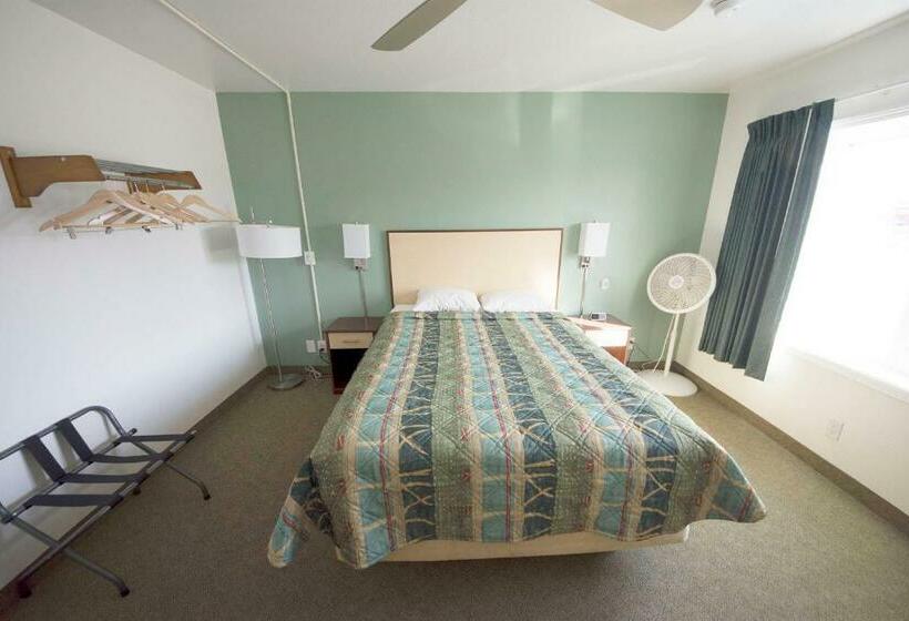 标准工作室, Rewak Studios