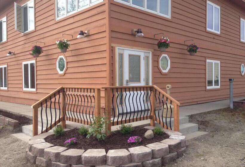 标准间, Rewak Studios