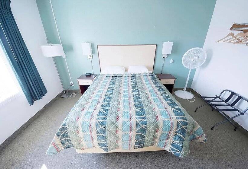 标准工作室, Rewak Studios