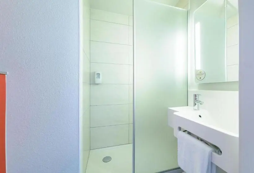 スタンダードトリプルルーム, B&b Hotel Colmar Expo