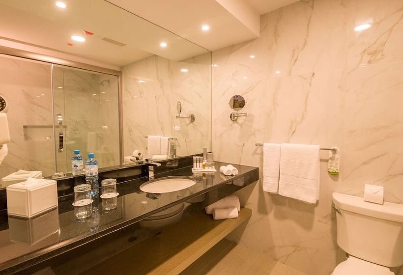 Полулюкс, Best Western Plus Urban Larco